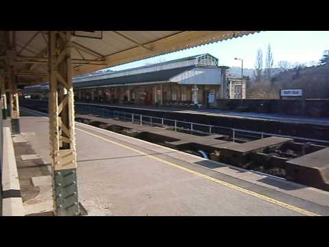Freightliner Class 66 no: 66532 @ Bath Spa {4L31} Bristol FLT To Felixstowe 15-01-2013.