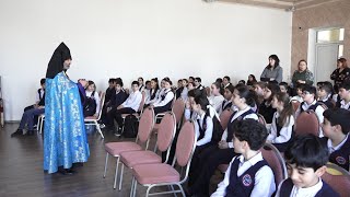 Նաիրի Զարյանի անվան դպրոցում կատարվել է տնօրհնեքի կարգ
