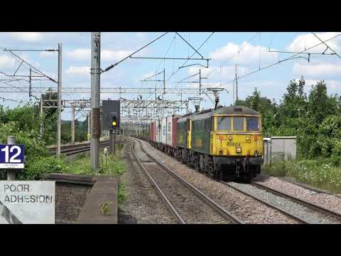 Freightliner 86604 and 86609 Container Train passing Hemel Hempstead
