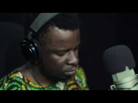 Giovanni Kiyingi - AKOGO  Solo performance -Live in Little Penny Studio