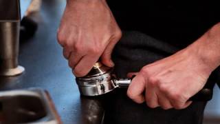 <span class='sharedVideoEp'>002</span> 如何進行測量與填壓 How to Measure & Tamp
