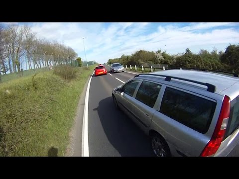 BK02OXF - Close Pass Into Oncoming Traffic