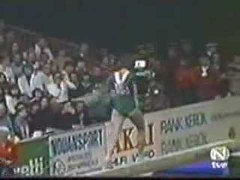 Eva Ovari WC EF beam 1978