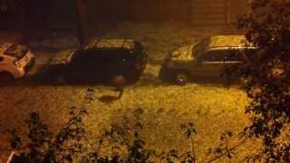 preview picture of video 'No fun being caught in Park Slope Hailstorm 10/11/2010'