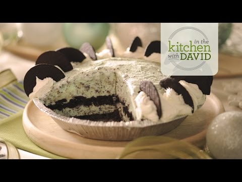 How to Make a Mint Chocolate Chip Ice Cream Pie