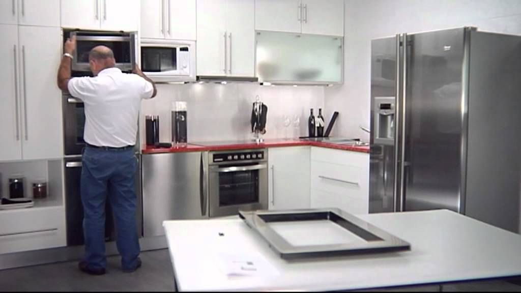 08 Instalación microondas en columna