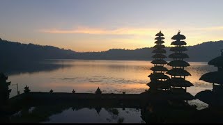 Download lagu Elegant Cinematic Gamelan Bali Tradisional Intruments  ( No Copyright Background Music) mp3