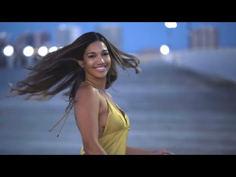 Videoclip de Loving You More and More — Michael Franks