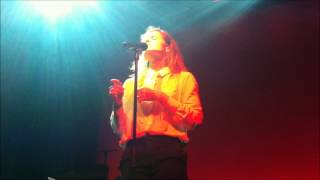 Christine and the Queens - Safe and Holy (piano voix)