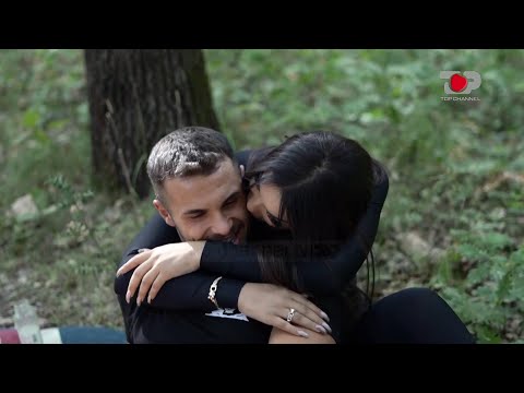 Puthje dhe sensualitet në takimin e parë Ada – Edi – Përputhen, 13 Shtator 2021