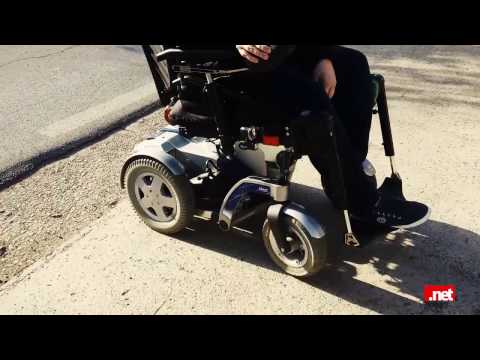 BARRIERE ARCHITETTONICHE // La strada quotidiana di Giampiero