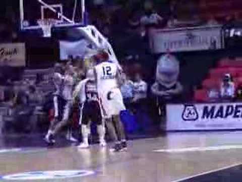 03 12-01-08 BCO-Leuven - Elvir Ovcina met open shot na heerl