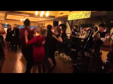 Folklorna skupina Leščeček na Leščečkovem plesu