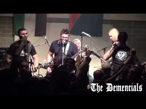 THE DEMENCIALS- No punk rock in my car (Can Batlló 19-3-16)