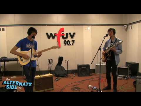 The Morning Benders - "Wet Cement" (Live at WFUV)