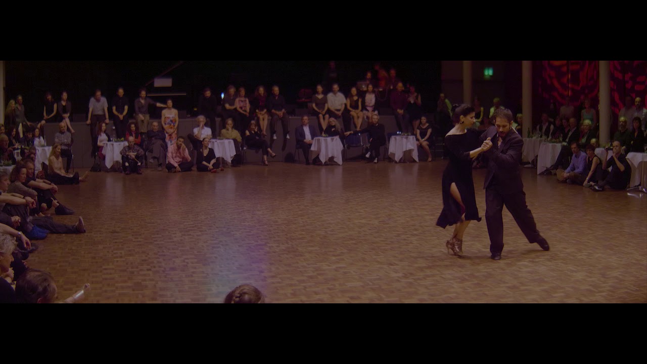 Mariela Sametband y Guillermo Barrionuevo bailan "Pocas palabras" por Tanturi en Basel