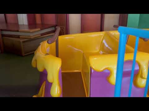 The Many Adventures of Winnie the Pooh, full ride & queue - Hong Kong Disneyland [4K, POV]