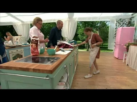 Mycket går fel i veckans avsnitt av Hela Sverige bakar - Hela Sverige Bakar (TV4)