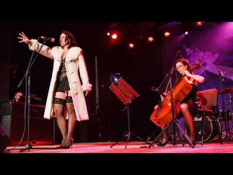 Agata Oriana Kwahs - piosenka autorska "Wenus w futrze".