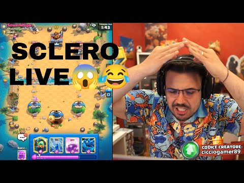 CICCIOGAMER SCLERA in LIVE contro il suo team mentre PERDE a CLASH ROYALE😱😂