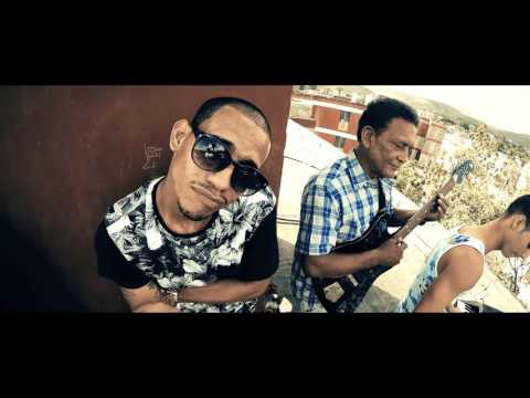 Abajo quien tú sabe  Mucho Manolo