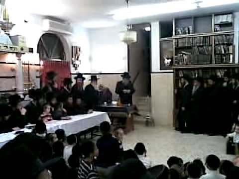 Hannukah in Modzitz 5770 pt 1