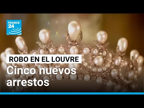 Detienen a dos presuntos participantes del robo histórico en el Museo del Louvre