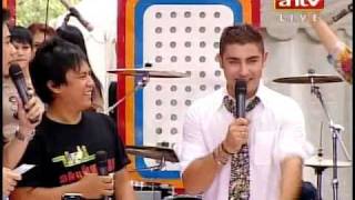 Download lagu WALI feat. FABRIZIO FANIELLO 'CARI JODOH' Live di MANTAP (Courtesy ANTV) mp3