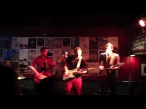 Capital Control - A Day In The City (Live @ Rics Bar)