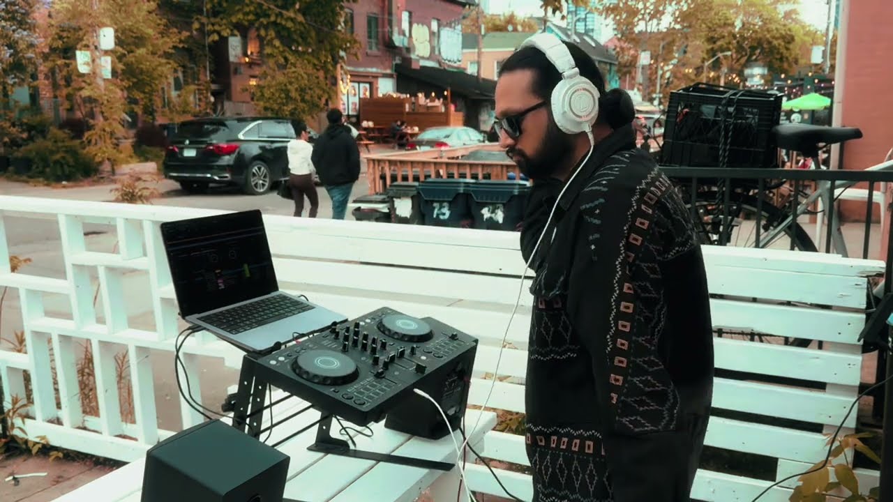Promotional video thumbnail 2 for Melodic Techno and Progressive House DJ