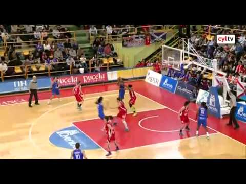 Perfumerías Avenida -  Embutidos Pajariel  Primer partido semifinales 2014