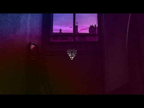 VAGUE002 - girl crying