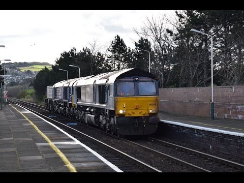 #867: [Flask] DRS Class 66305 & 66304 pass Colwyn Bay (31/03/17)