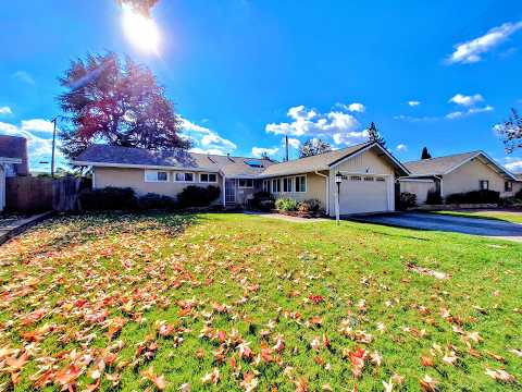 Beautiful 3bd Single Story House w/Large Yards & Attached Garage property video