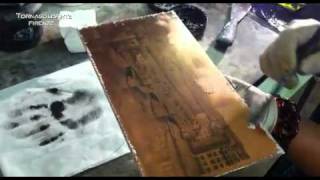 Incidere un'acquaforte su una lastra di rame