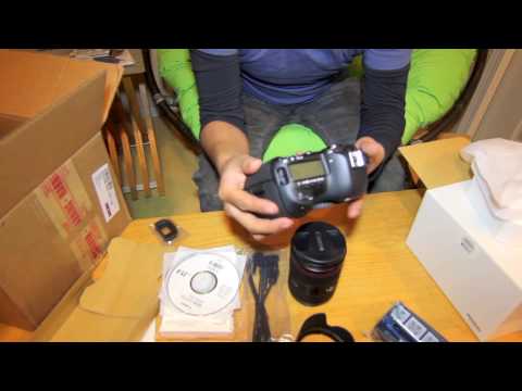 Canon EOS 5D Mark IV DSLR Camera with 24-105mm f/4L II Lens (opening box)