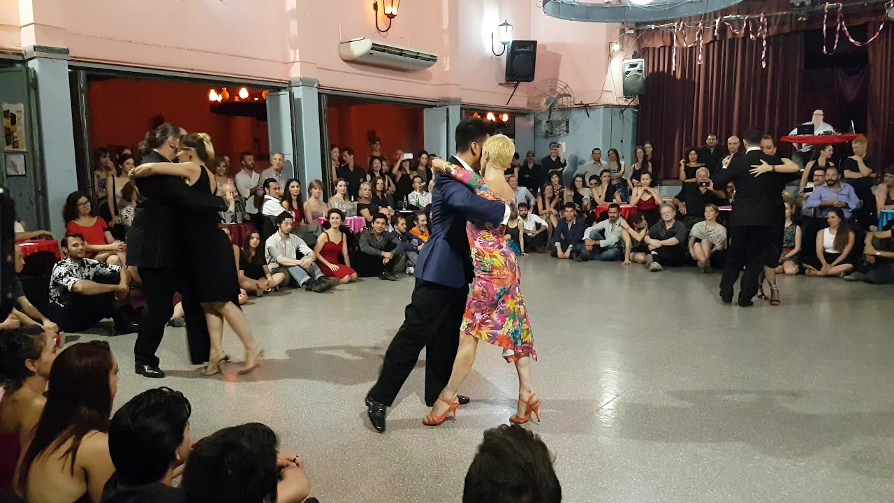 MILENA PLEBS, ALE MANTIÑAN, AURORA LUBIZ, JAVIER RGUEZ, SEBASTIÁN ACHÁVAL yPANCHO MTZ PEY en La Pepa