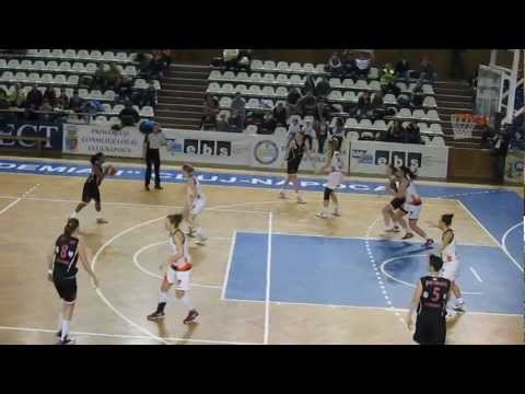 U Cluj-Napoca vs. BCM Danzio Timisoara (50-68) 09.02.2013