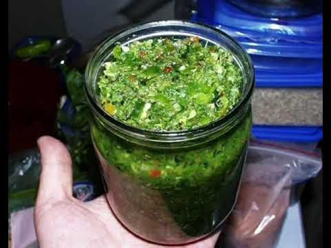 grünes Adjika-Rezept in Beschreibungen