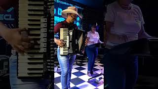 Diego Rocha Sanfoneiro e Graziele tocando Fandango de Galpão Baile no CLEN Natividade #baile #roça