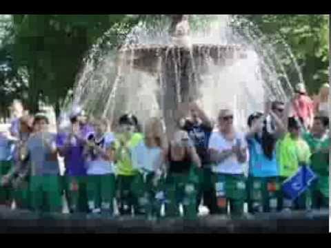 Blöt inspark i Rådhusparken