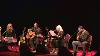Emmylou Harris, Steve Earle, Dave Matthews, Patty Griffin "Refugee" by Tom Petty (Seattle 3 Oct '17)
