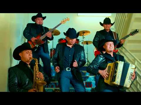 Los Cazadores Del Cerro - Robarte Un Beso (Video Oficial)