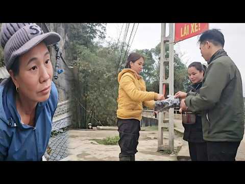 Khanh's mother had to go into hiding because she didn't dare face Hoang.