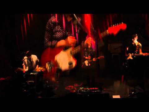 Raymonde Howard - The Raincoats Are Here (Froggy's Live)