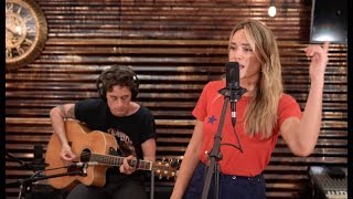 Sophia Scott - White Fence (Acoustic)