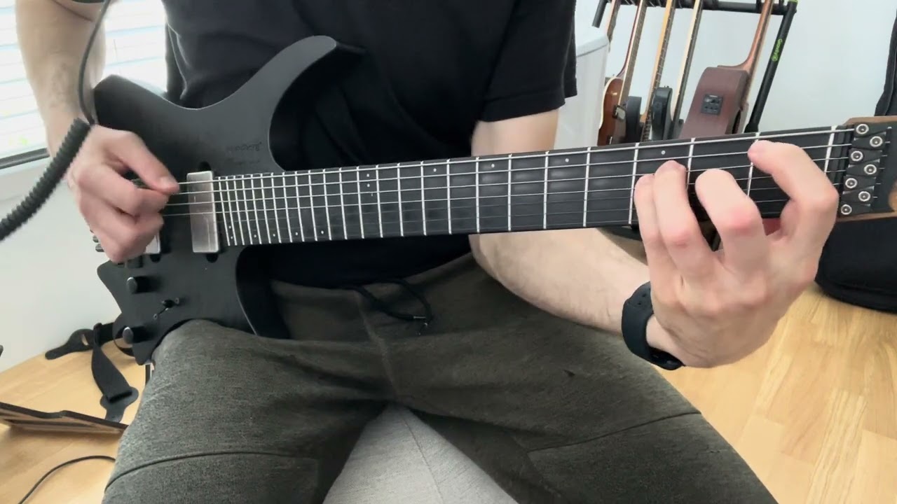 Roberto Barlocci playing the Swiss national anthem on solo guitar