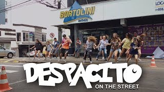 Video thumbnail of "DESPACITO (ON THE STREET) - Coreografia por Leo Costa"