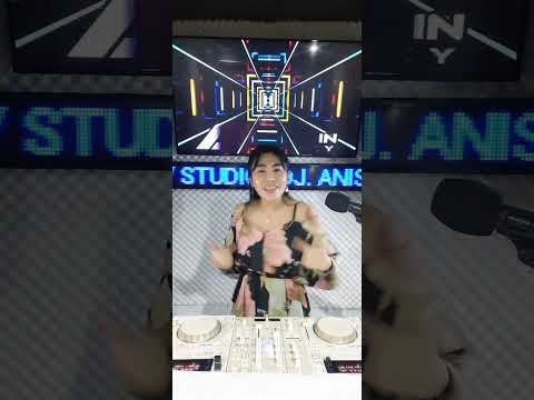 buat Uni Nia Selamat ulang tahun,semoga di umur yang baru ini ditambah dengan suntikan botox baru