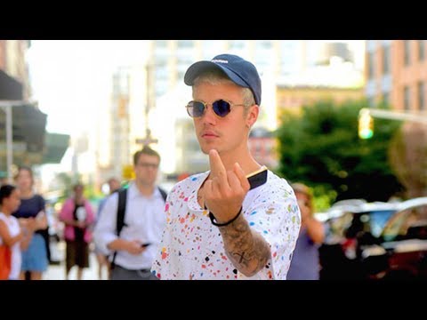 Justin Bieber mistreats his fans